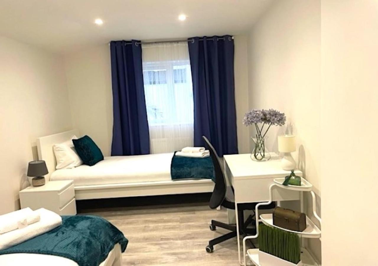 2 Bedroom Serviced Apartment # Londýn Exteriér fotografie